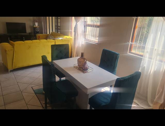 3 BEDROOM TOWNHOUSE FOR SALE IN WATERVAL EAST